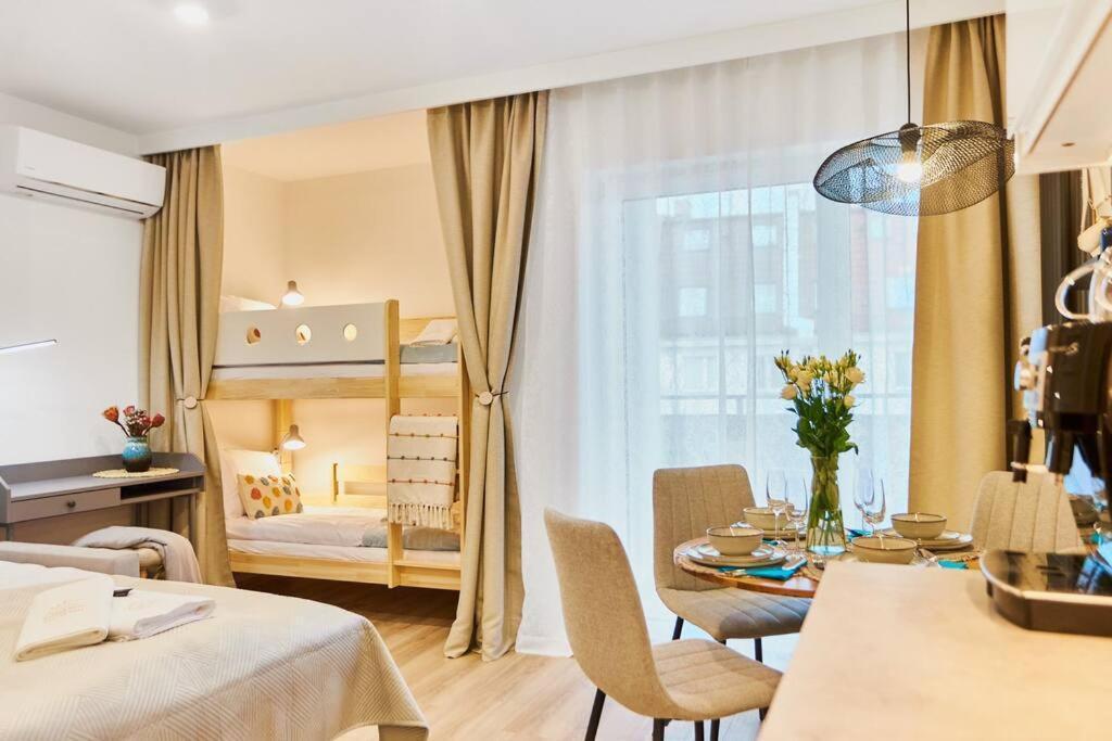 Golden Hour Apartments- Plac Slowianski 26 Świnoujście Extérieur photo